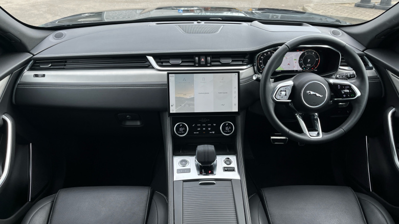 Jaguar F-Pace 3.0 D300 R-Dynamic SE Black 90th Anniv 5dr Auto Diesel Estate